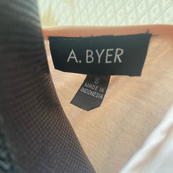 Light Pink A. Byer Sleeveless Top Size Small - Picture 3 of 4